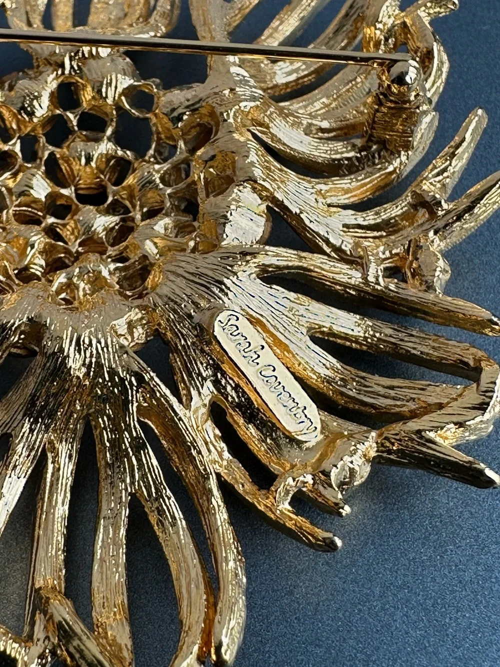 Early 1950s Sarah Coventry Script Signed Flower Brooch Gold Tone Topaz Turquoise